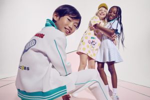 A nova coleção cápsula da Disney com a Marc Jacobs vai deixar os miúdos doidos. Espreite as peças