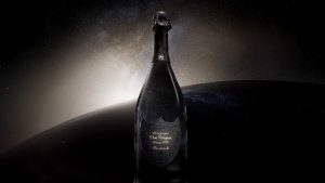 Limão, bergamota e café. O novo champanhe da Dom Pérignon chegou a Portugal e custa quase 600€