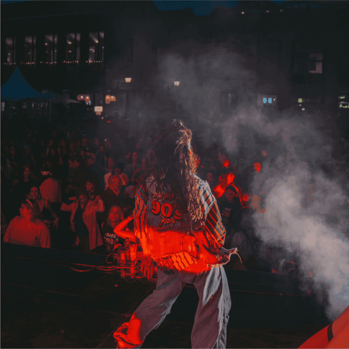 Prepare a ganga e o néon. Há uma mega festa dos anos 90 a chegar a Gaia