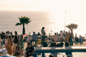 Ericeira Vinho & Jazz Festival. O festival com música e vinho português à beira-mar está de volta