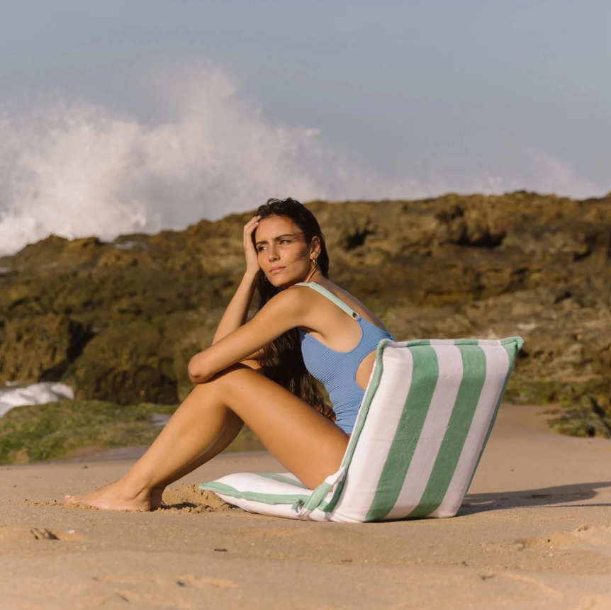 Várias posições e cores diferentes. Torres Novas tem as cadeiras de praia mais confortáveis e com pinta do verão