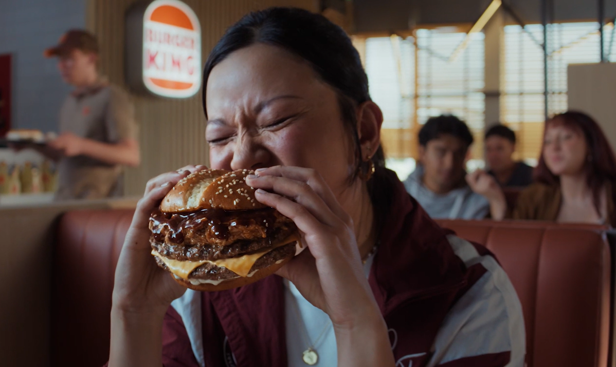 Suculento e intenso. O novo hambúrguer do Burger King vai pôr os amantes de BBQ americano a delirar