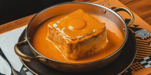 Este restaurante vai oferecer francesinhas se Portugal marcar golo na estreia do Mundial. Saiba onde fica