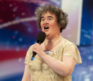 Susan Boyle já não tem este aspeto. Veja a transformação incrível da artista de 65 anos