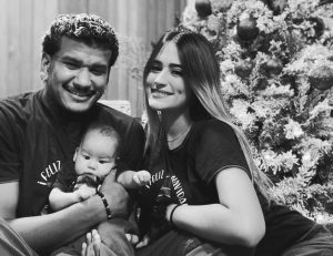 Mulher de futebolista venezuelano morre após sismo. Filha bebé do casal foi resgatada com vida dos escombros