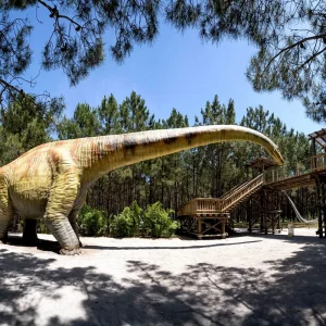 Os miúdos vão delirar com estes novos 20 dinossauros do Dino Parque. Saiba o preço dos bilhetes