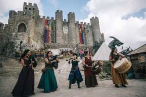Mercado Medieval de Óbidos. A festa mais icónica da vila está de volta — e com uma edição em grande. Quanto custa?