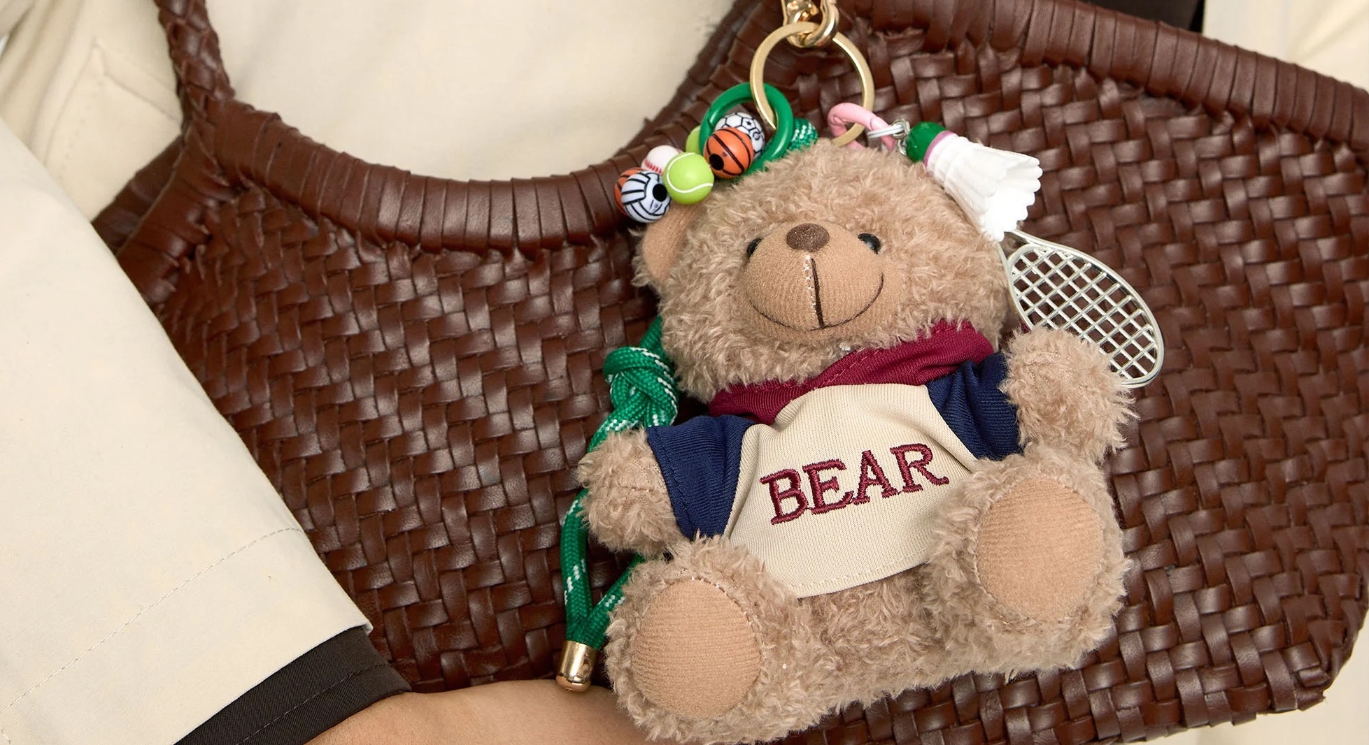 Lembra-se dos bag charms virais da Parfois? Estão a menos de 10€ nos saldos (e continuam super fofos)