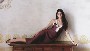 A Mango tem o vestido lingerie perfeito para se render à tendência mais sexy da estação (e custa menos de 50€)