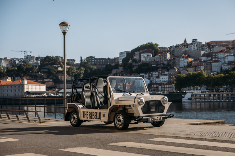 Já pode conhecer Lisboa e o Porto ao volante de um carro elétrico vintage