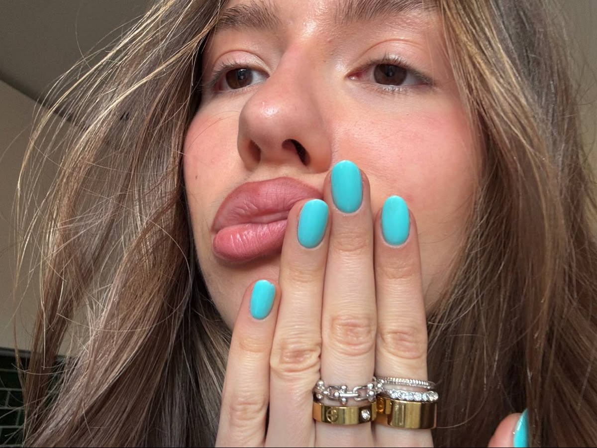As unhas azul Tiffany vão estar em todo o lado este verão. Inspire-se nestas 16 manicures deslumbrantes