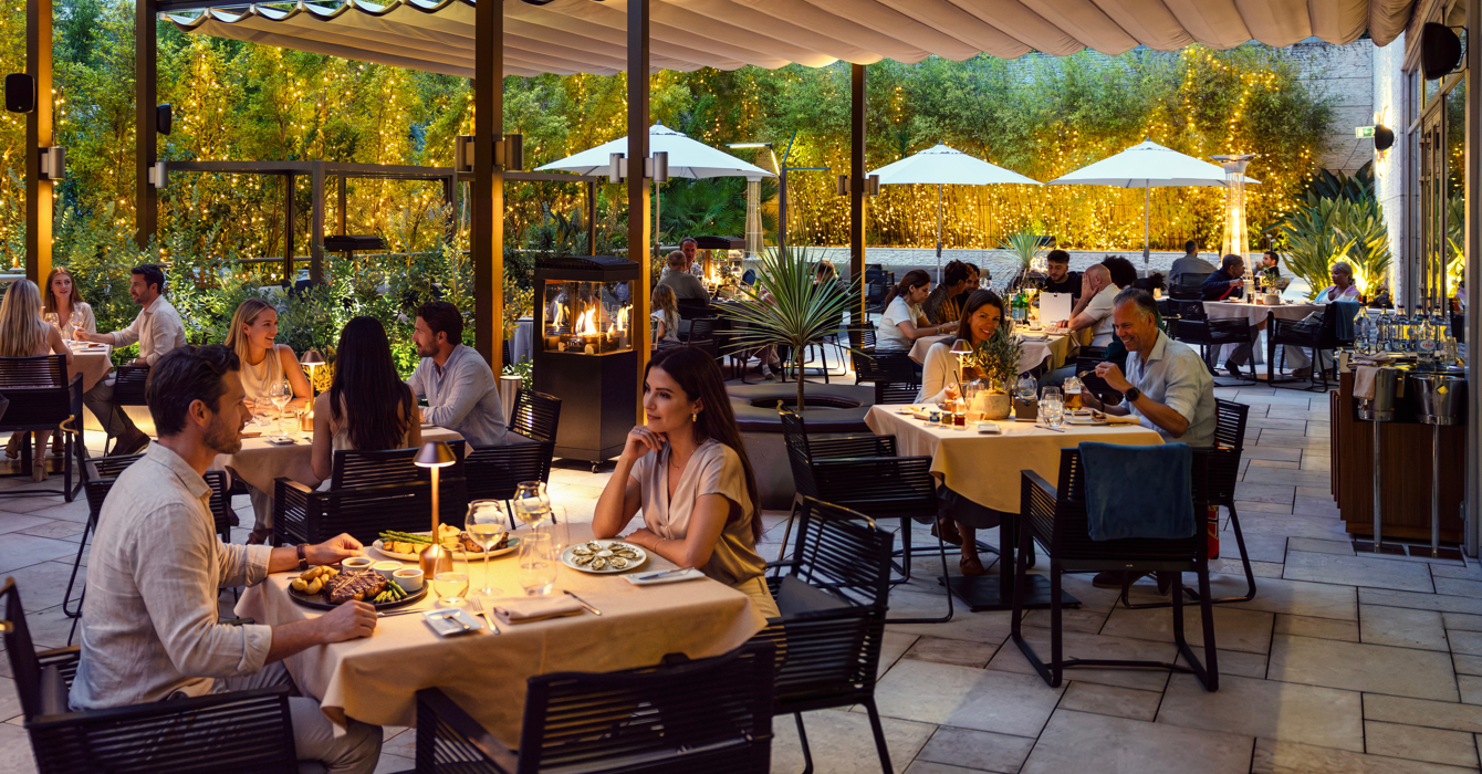 EPIC SANA Lisboa. Os sábados de verão vão ganhar um novo ritmo com música ao vivo, live grill e bons petiscos