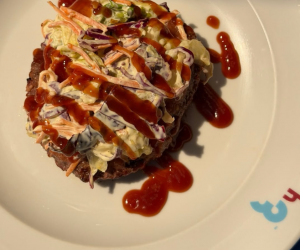 Fomos experimentar o novo hambúrguer do h3 com molho barbecue. Bom, muito bom ou mediano?