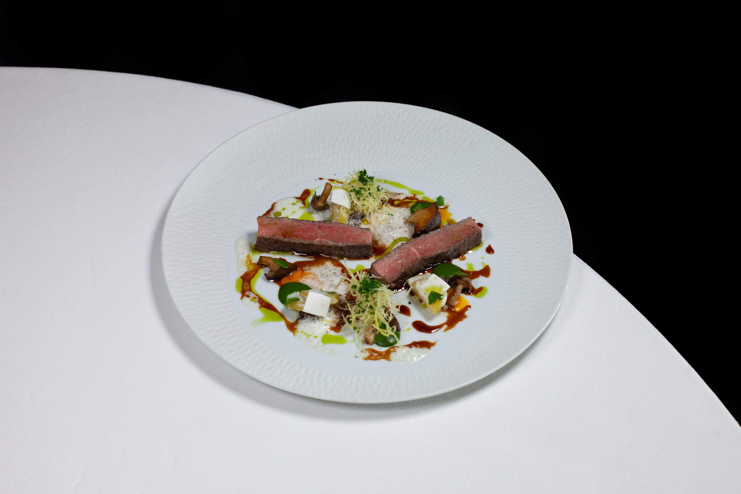 Feitoria. Comer neste restaurante Michelin está mais acessível do que nunca. Saiba como e o que pode provar
