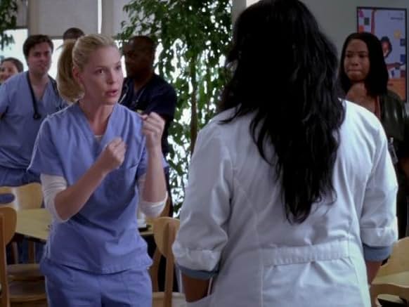 Mansão milionária de Katherine Heigl está à venda. Saiba quanto custa a casa da estrela e veja as fotos