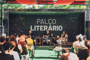 NOS Alive. Estreia do Palco Literário tem sido uma lufada de ar fresco no meio da música – e pretende agarrar mais leitores