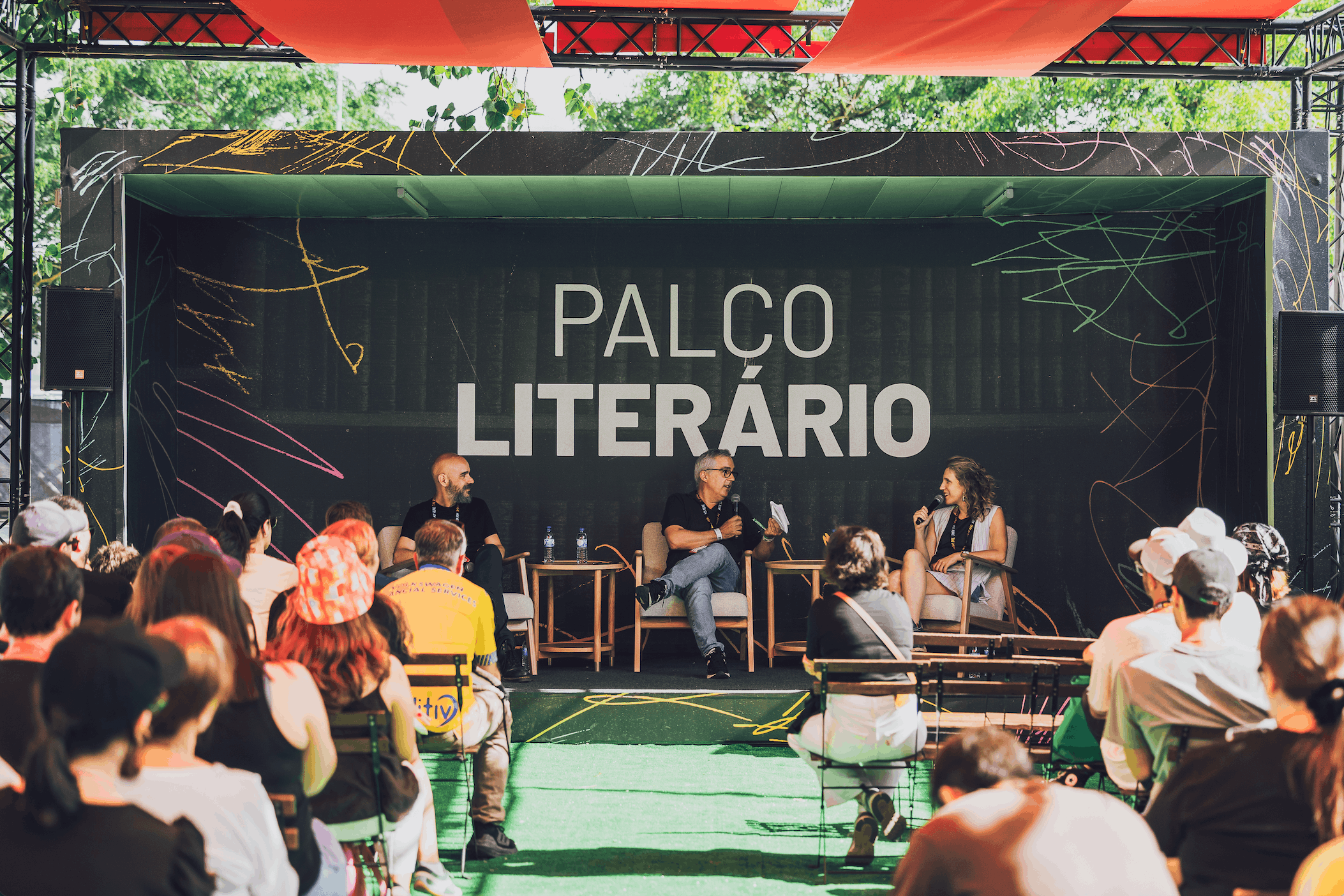 NOS Alive. Estreia do Palco Literário tem sido uma lufada de ar fresco no meio da música – e pretende agarrar mais leitores