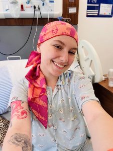 Viúvo de influenciadora de 19 anos anuncia noivado cinco meses após a morte da mulher. Caso está a gerar polémica