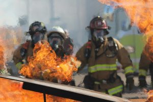 Incêndio em loja em Carnaxide obriga ao encerramento de uma bomba de combustível. Saiba tudo