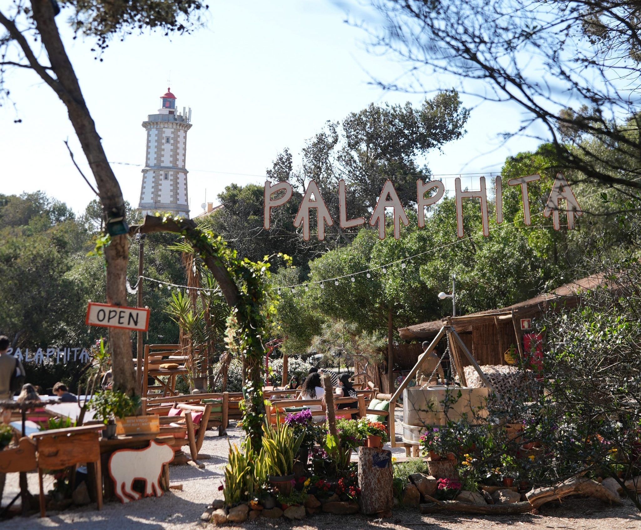 Há um bingo musical com vinho, cerveja e música ao vivo a chegar a Cascais. Saiba onde
