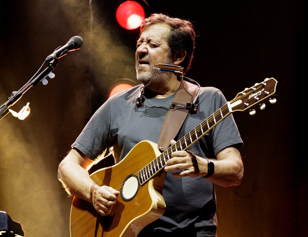 Rui Veloso vence batalha judicial e escapa ao pagamento de 1 milhão de euros. Processo foi movido por outro artista