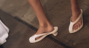 As Havaianas transformaram os chinelos mais famosos do mundo em sapatos de salto (e causaram um debate)