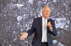 Marcelo Rebelo de Sousa sofre desmaio no Algarve. Ex-presidente da República está no hospital de Faro