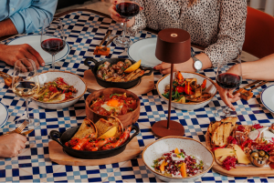 Os domingos ganham um novo sabor em Vilamoura. O Brasa Bubble Brunch está de volta
