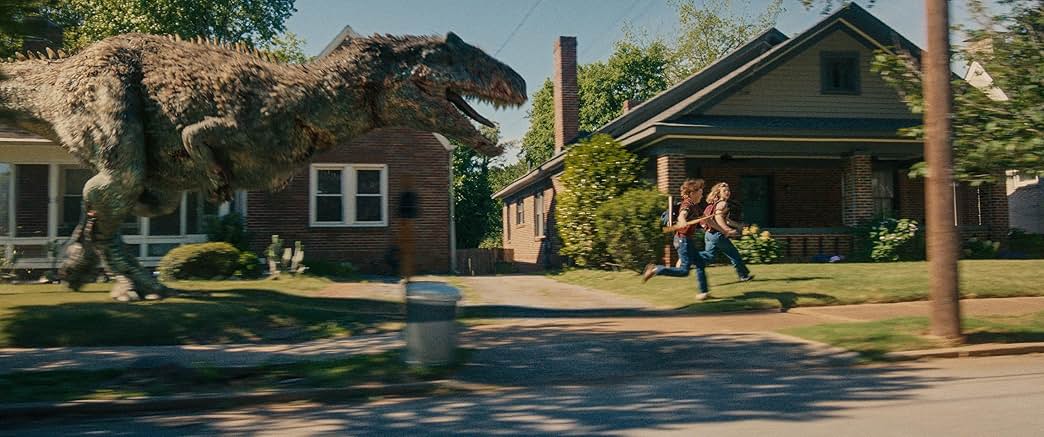 Do thriller com Anne Hathaway e uma comédia romântica ousada. 5 filmes que chegam aos cinemas esta semana