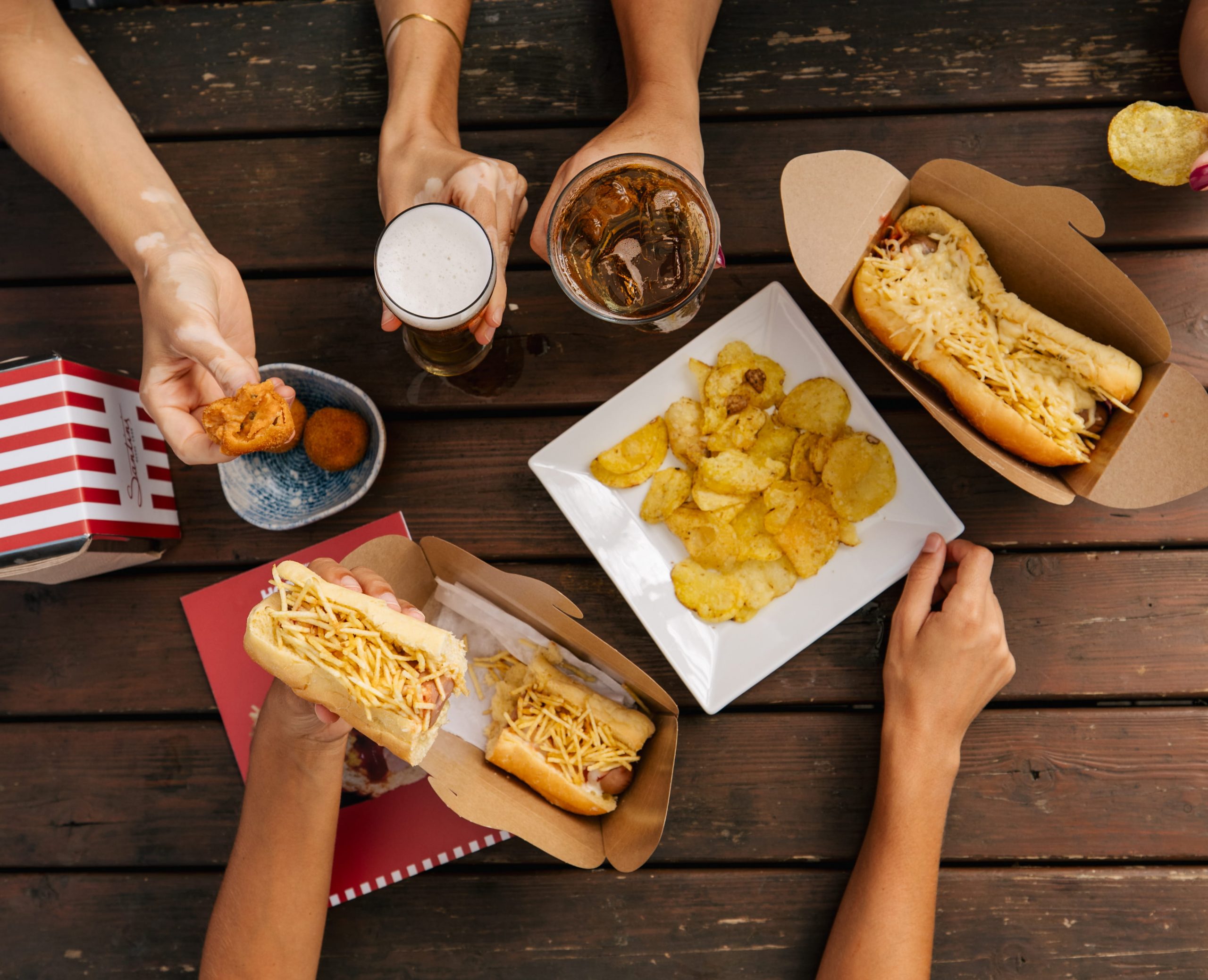 Santini com “o melhor cachorro quente do mundo”, snacks gulosos e doces. Saiba tudo sobre o novo conceito
