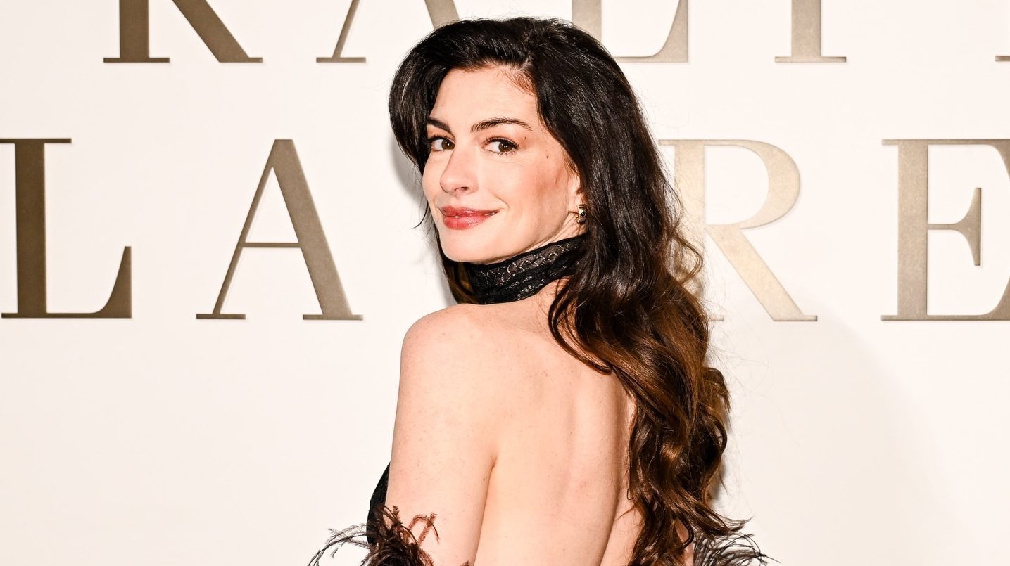 Anne Hathaway vai brilhar em mais uma adaptação literária que promete dar que falar. Tudo sobre o filme “Yesteryear”