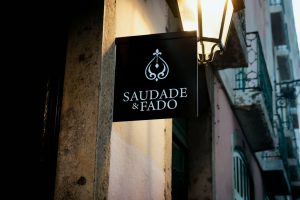 Acabou de abrir no Chiado um espaço onde pode viver uma das experiências de fado mais autênticas de Lisboa
