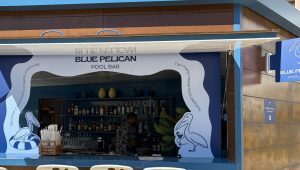 Neste spot no Algarve dá para ver o pôr do sol com cocktails, petiscos e muito boa onda. Saiba onde fica
