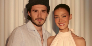 Brooklyn Beckham altera tatuagens dedicadas à família e decisão volta a alimentar rumores. Saiba o que tapou