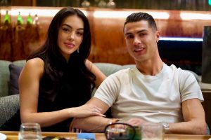 Das testemunhas ao regime de bens. Há novos detalhes sobre o casamento de Cristiano Ronaldo e Georgina Rodríguez
