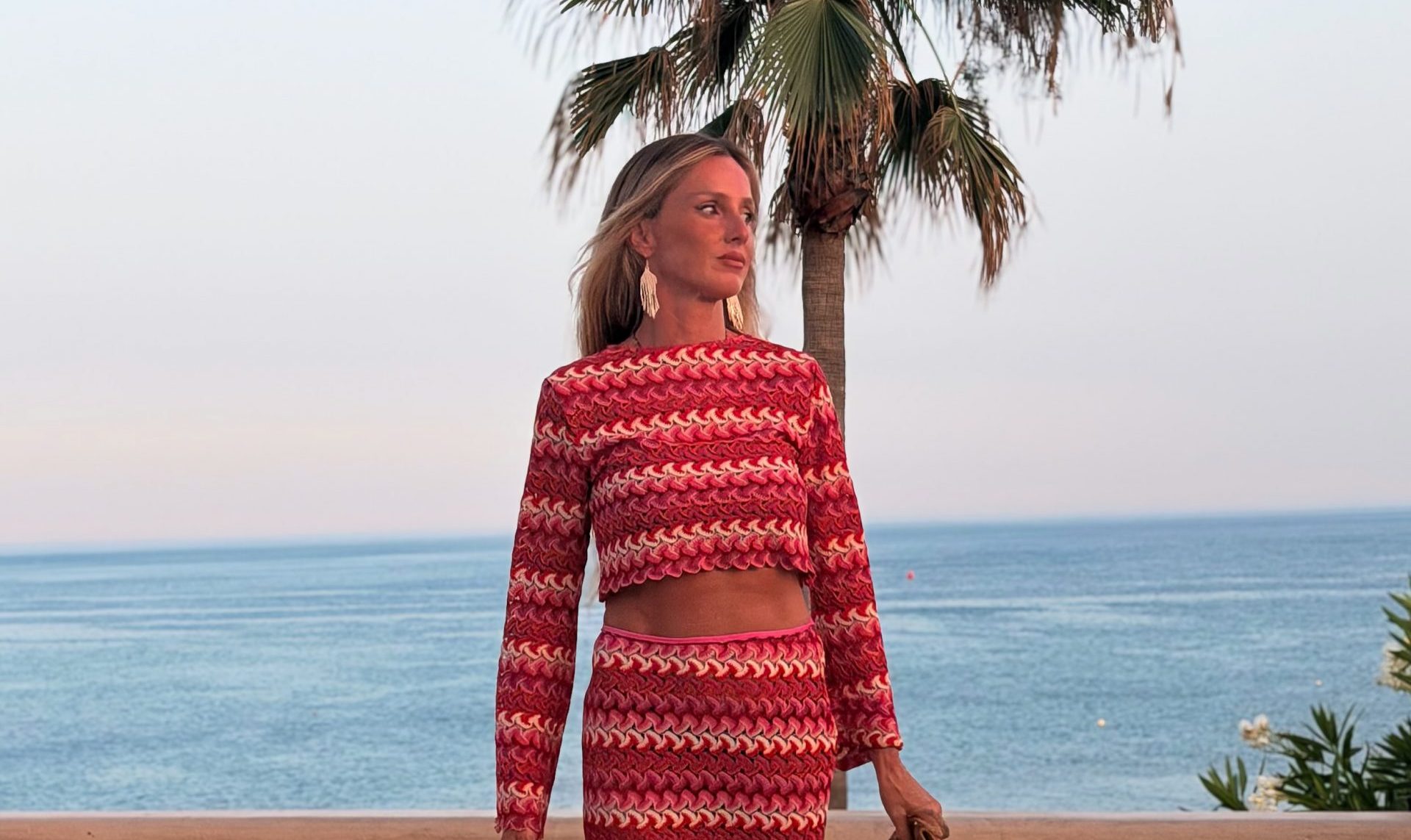 Entre dias de praia e crochet. Veja as fotos das “férias produtivas” de Madalena Abecasis no Algarve