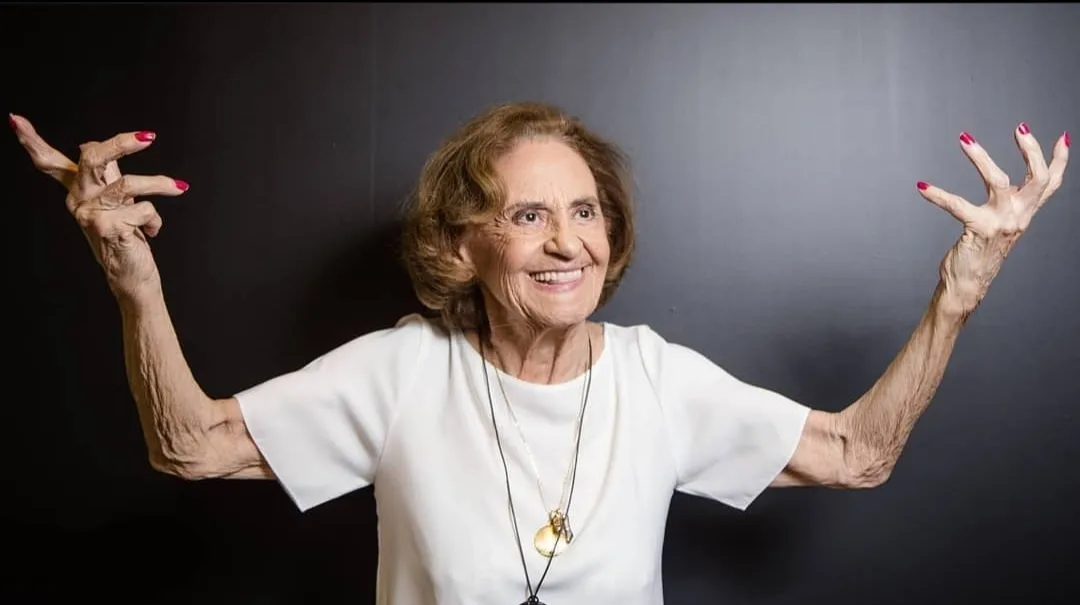 Morreu Laura Cardoso. Atriz brasileira tinha 98 anos