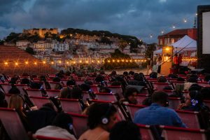 5 cinemas ao ar livre em Lisboa para aproveitar os dias de calor e desenjoar dos típicos planos de verão