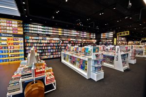 FNAC abre loja no norte do País. Pode comprar bilhetes para os seus espetáculos favoritos e levar o computador ao “hospital”