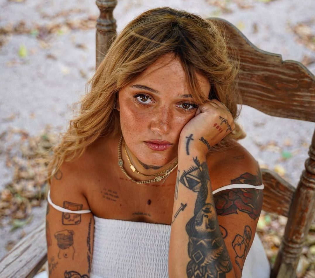 Carolina Deslandes vai estrear-se com digressão europeia. Saiba por onde vai passar a cantora portuguesa
