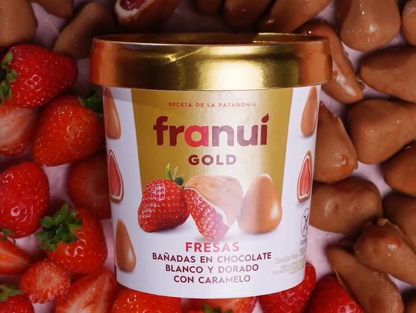 Morangos com cobertura de chocolate dupla. O novo sabor delicioso da Franuí está à venda nos supermercados e não chega a 5€