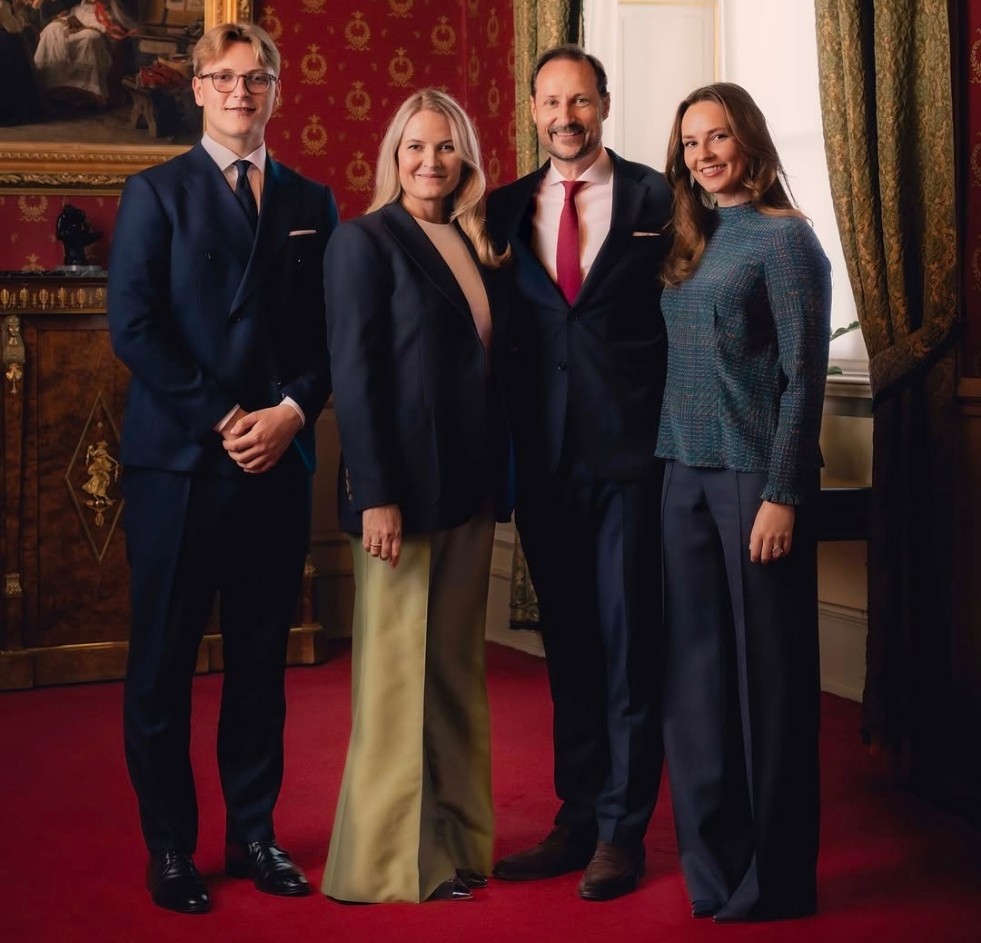 Filho do Rei Haakon VIII e de Mette-Marit da Noruega muda-se para Lisboa para estudar. Saiba o que príncipe está a achar do nosso País
