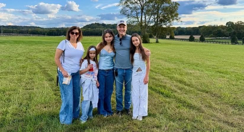 Morreu a filha do ator Chad Lowe. Fiona tinha 13 anos. Causa de morte não foi divulgada