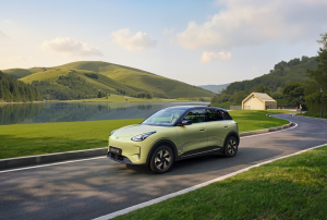 Geely E2