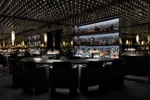 The Mirror Room. O bar secreto (e instagramável) do JNcQUOI tem after hours com cocktails e DJs