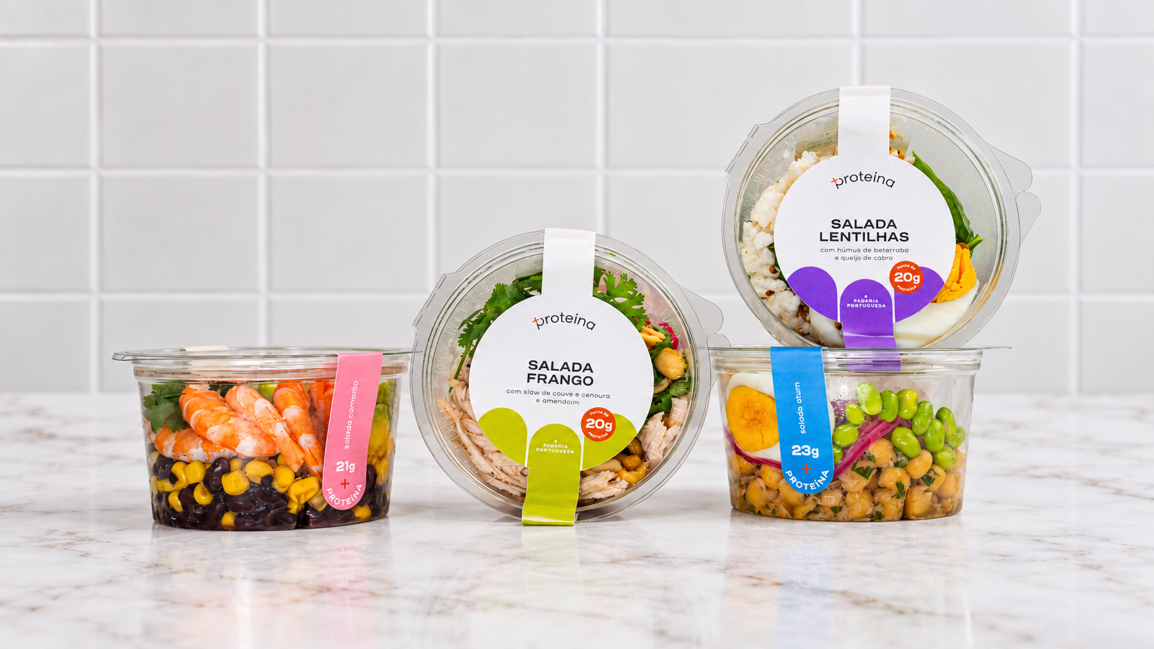 A Padaria Portuguesa já tem saladas com proteína. São práticas, nutritivas e saciantes — e não chegam aos 5€