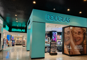 Douglas abre nova loja em Lisboa e prepara um mês inteiro de experiências de beleza. Saiba tudo
