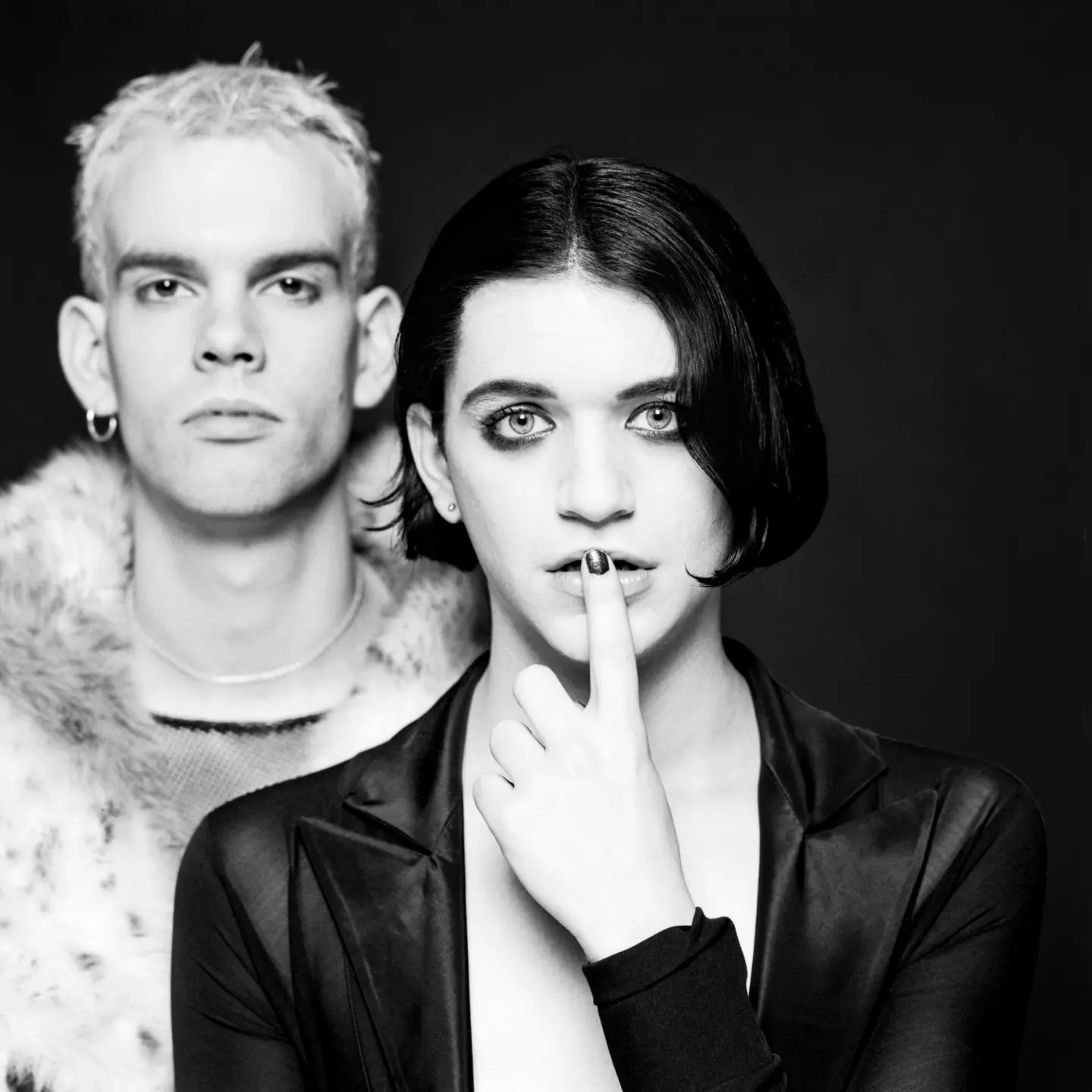 Placebo expulsam fãs do concerto no Porto por usarem o telemóvel (e pode acontecer outra vez esta noite)