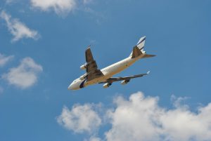 Voo com 180 passageiros obrigado a aterragem de emergência na Arábia Saudita por suspeita de sequestro