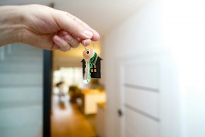 Está a pensar comprar casa? Falámos com um consultor e estas são as 9 coisas que deve saber antes de fechar negócio